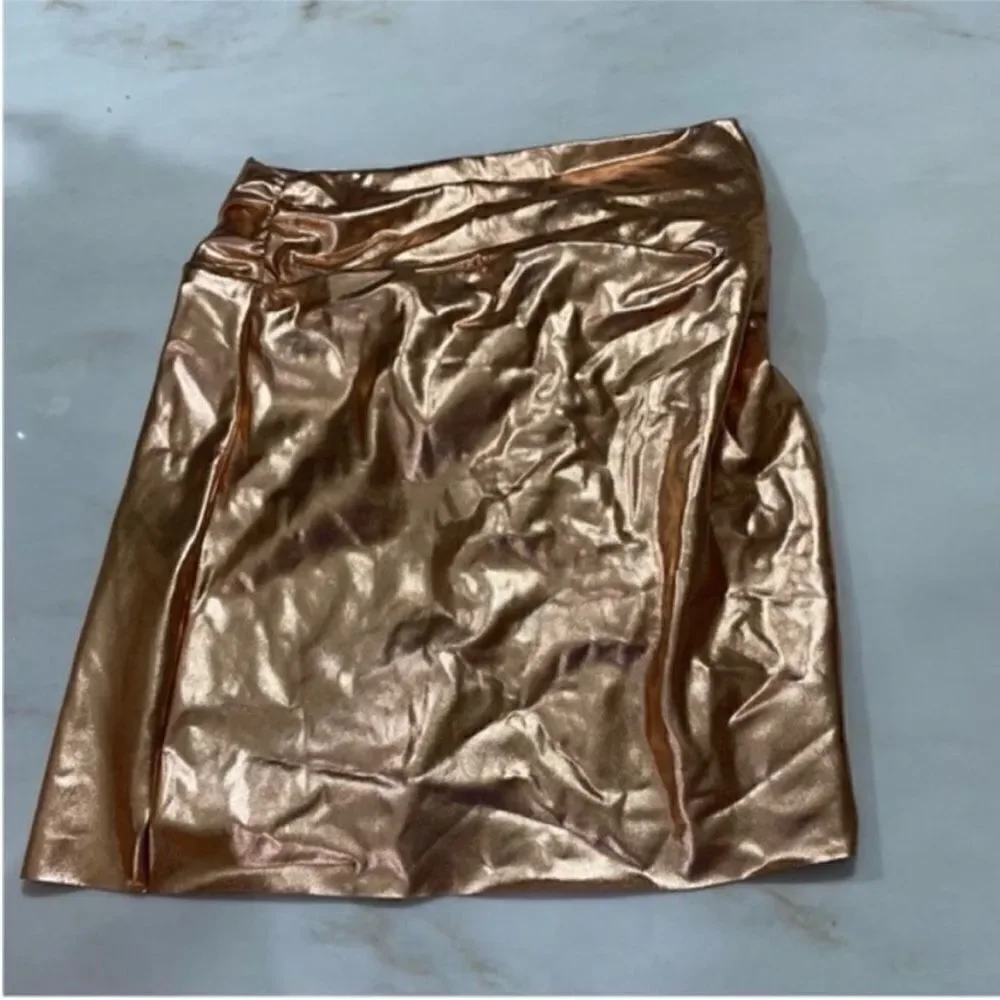 NWOT‎ SKIMS Metallic Rose Gold Sarong